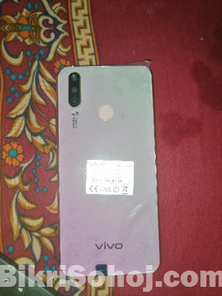 Vivo y17